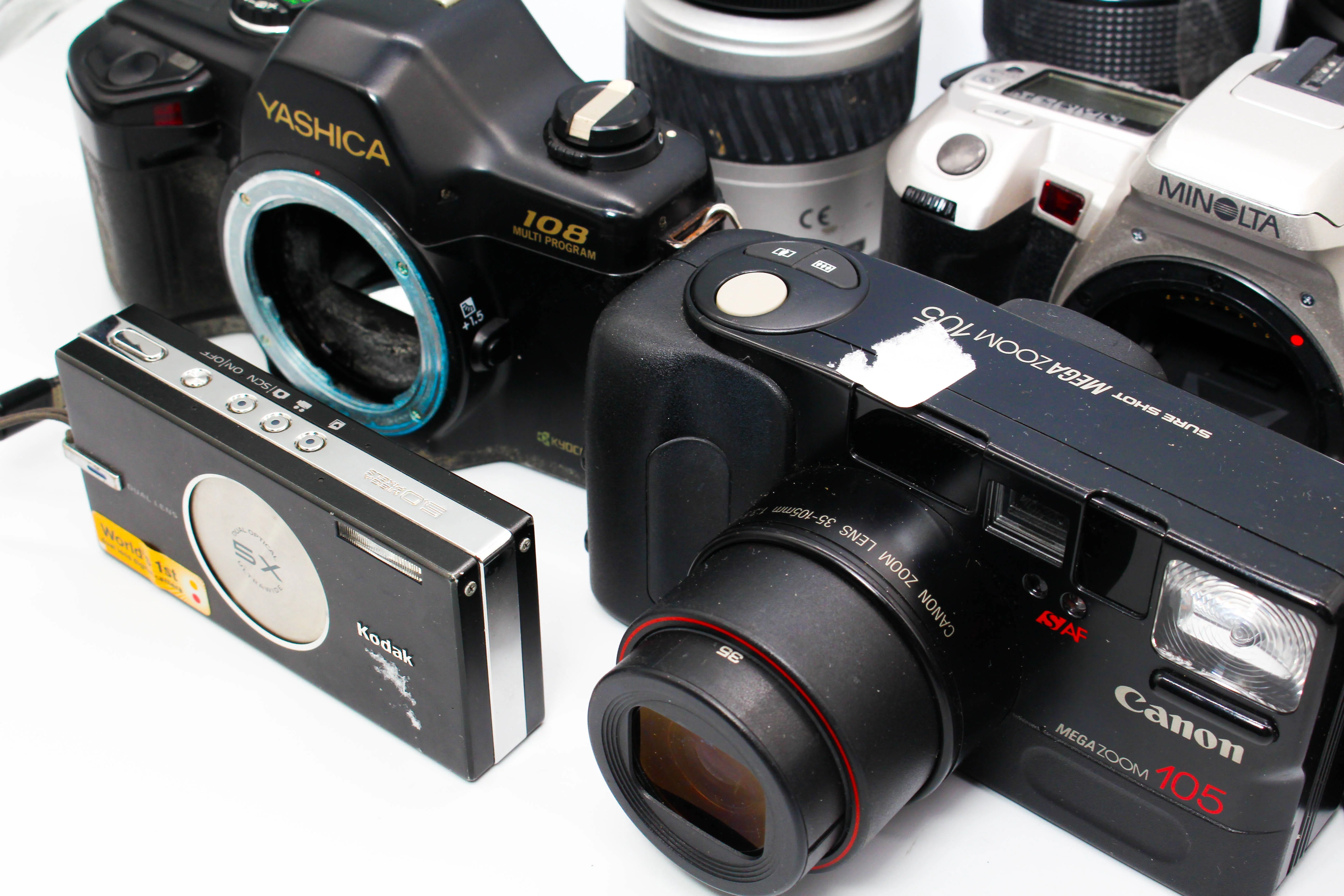 Assorted Faulty Canon 35mm Film Analog Photo Cameras Inc. Canon Megazoom 105 EOS 1000F - Image 2