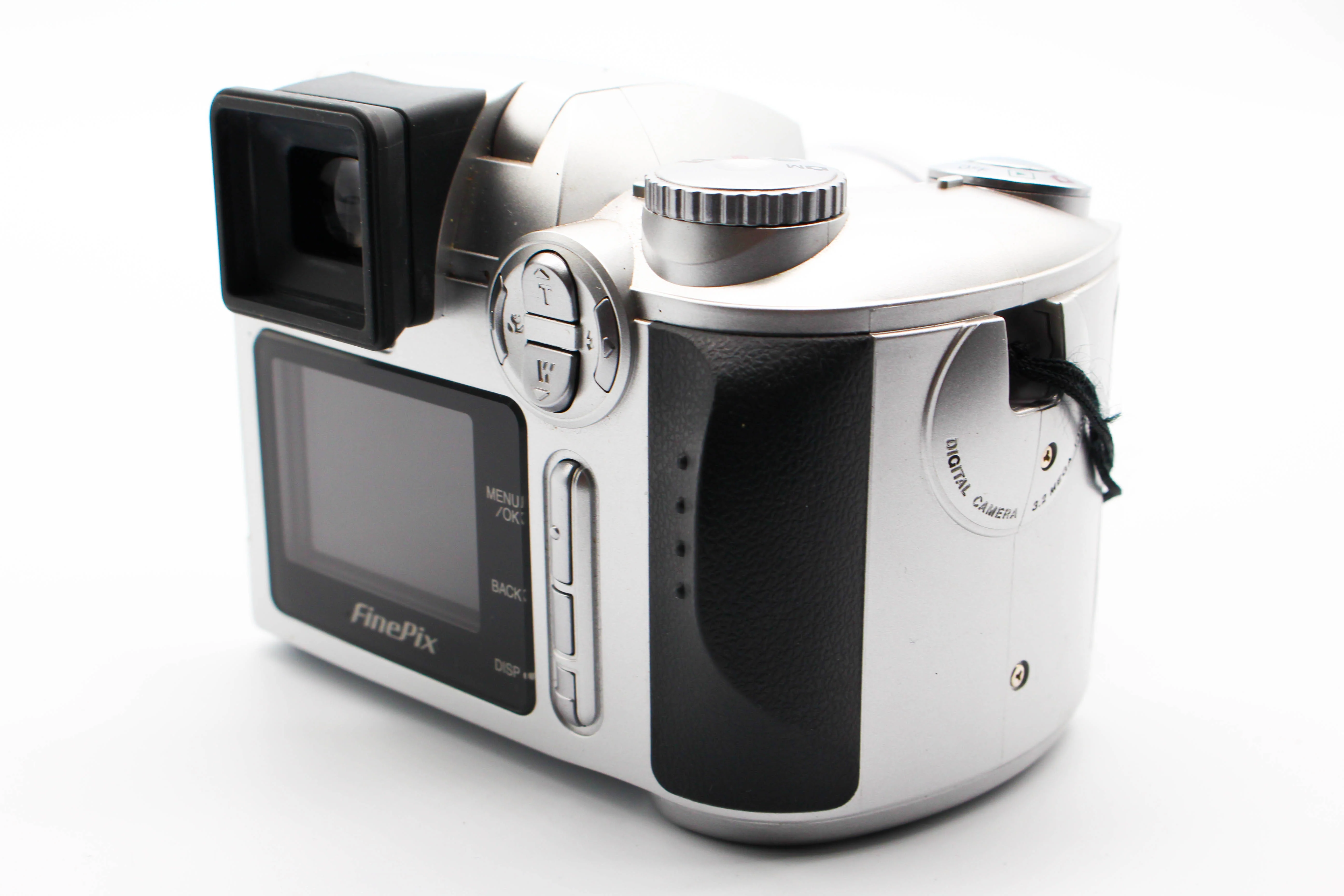 FujiFilm FinePix S3000 Retro Digital Photo Camera Digicam - Tested Bundle Excellent - Image 4