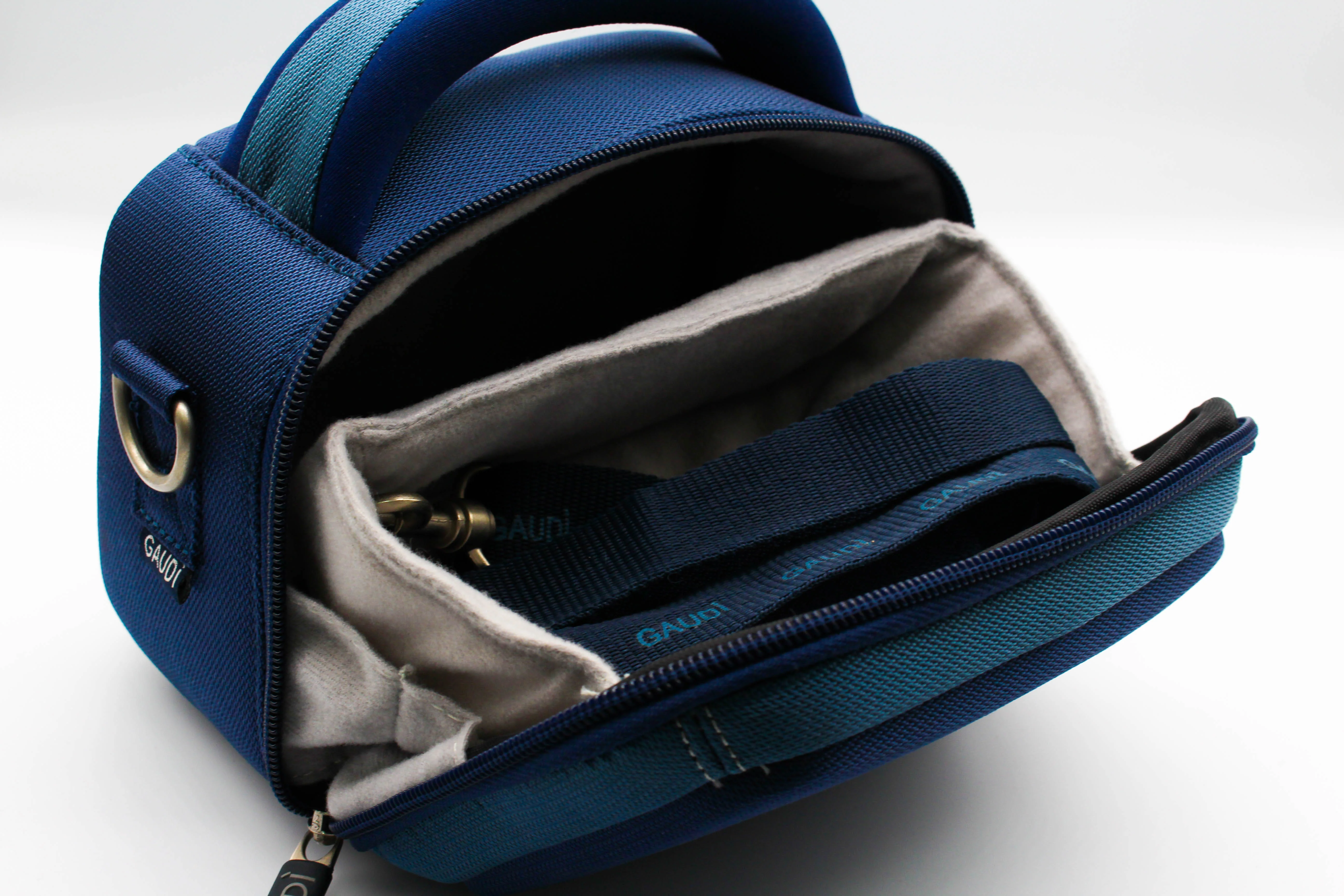Gaudi Camera Carry Bag For Handycam Camcorder Camera - Good - Image 2