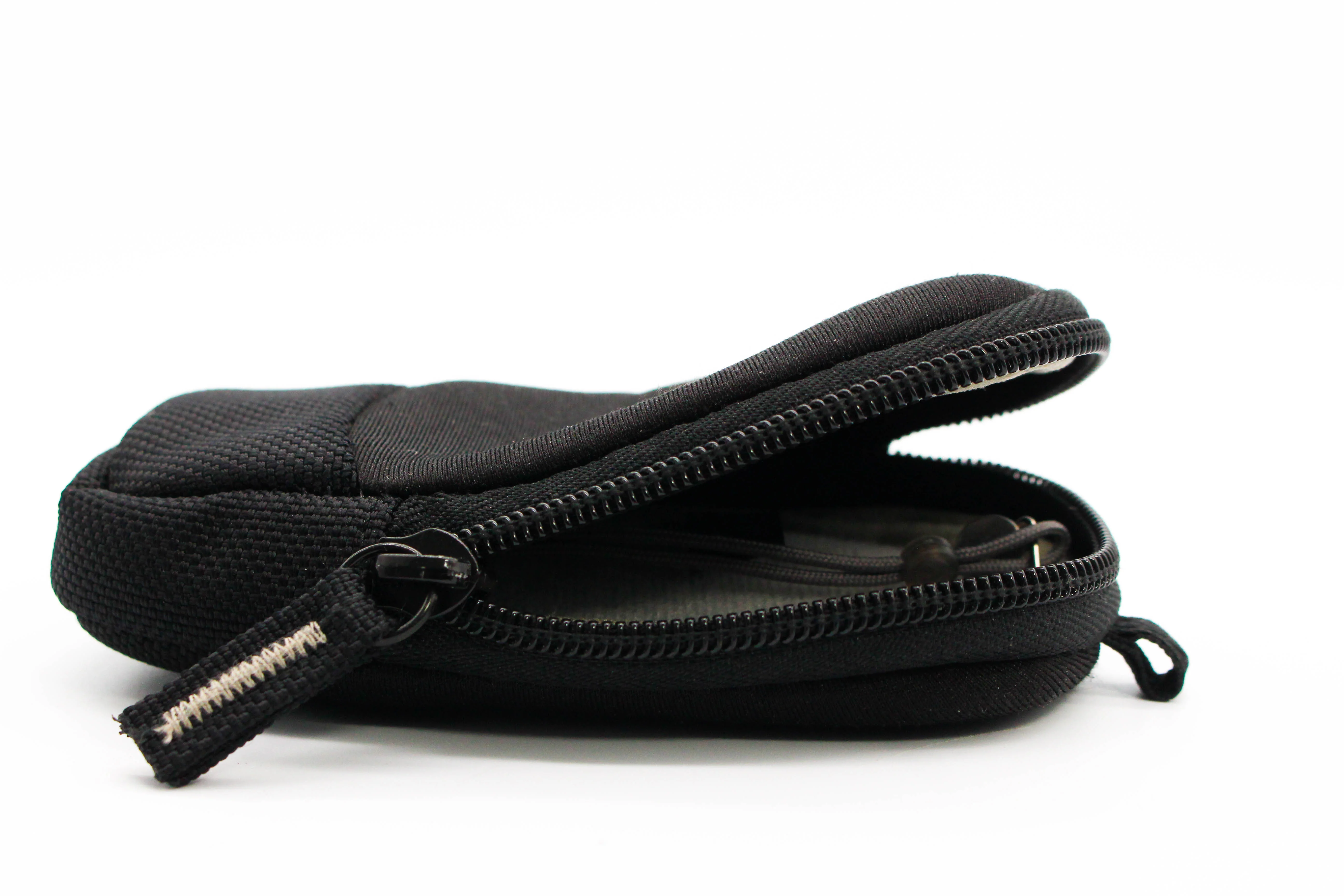 Lowepro Video Pouch 20 Small Camera Carry Pouch Bag For Digicam Compact Cameras Black - Excellent - Image 4