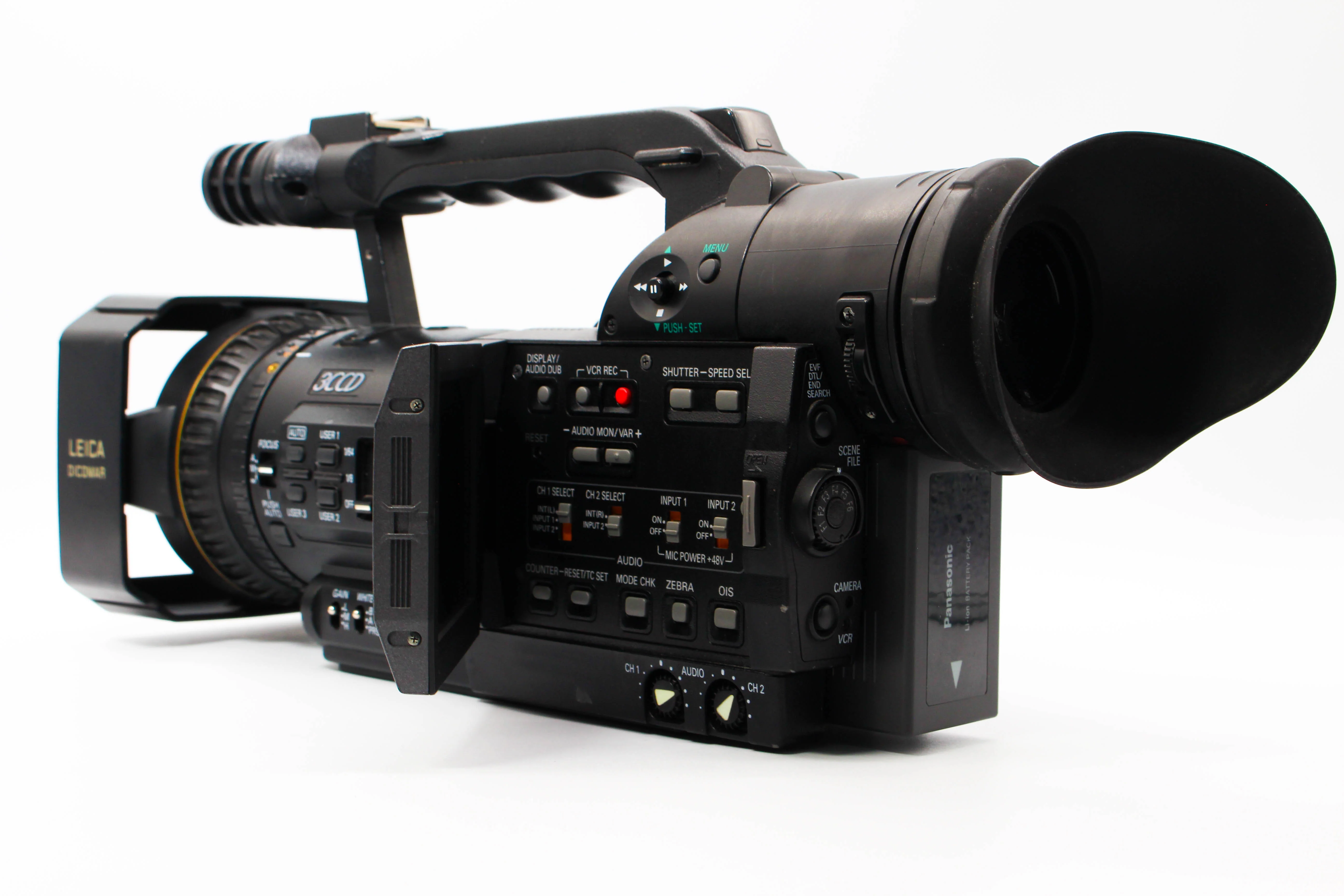 Panasonic AG-DVX100BE MiniDV Digital Video Camera Camcorder (Read) - Tested Bundle - Image 5
