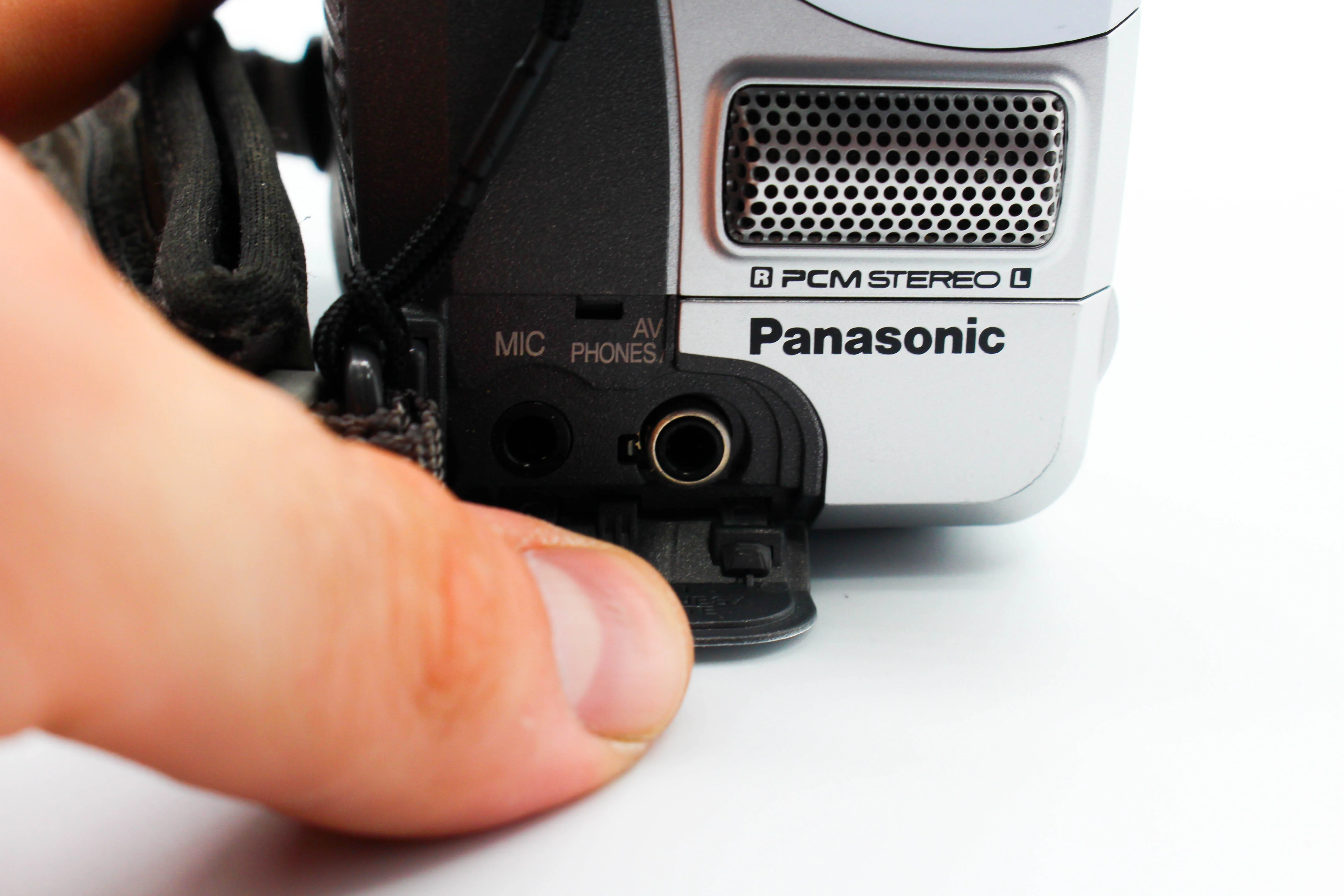 Panasonic NV-GS4B MiniDV Video Handycam Camcorder Camera (Read) - Tested Bundle - Image 8