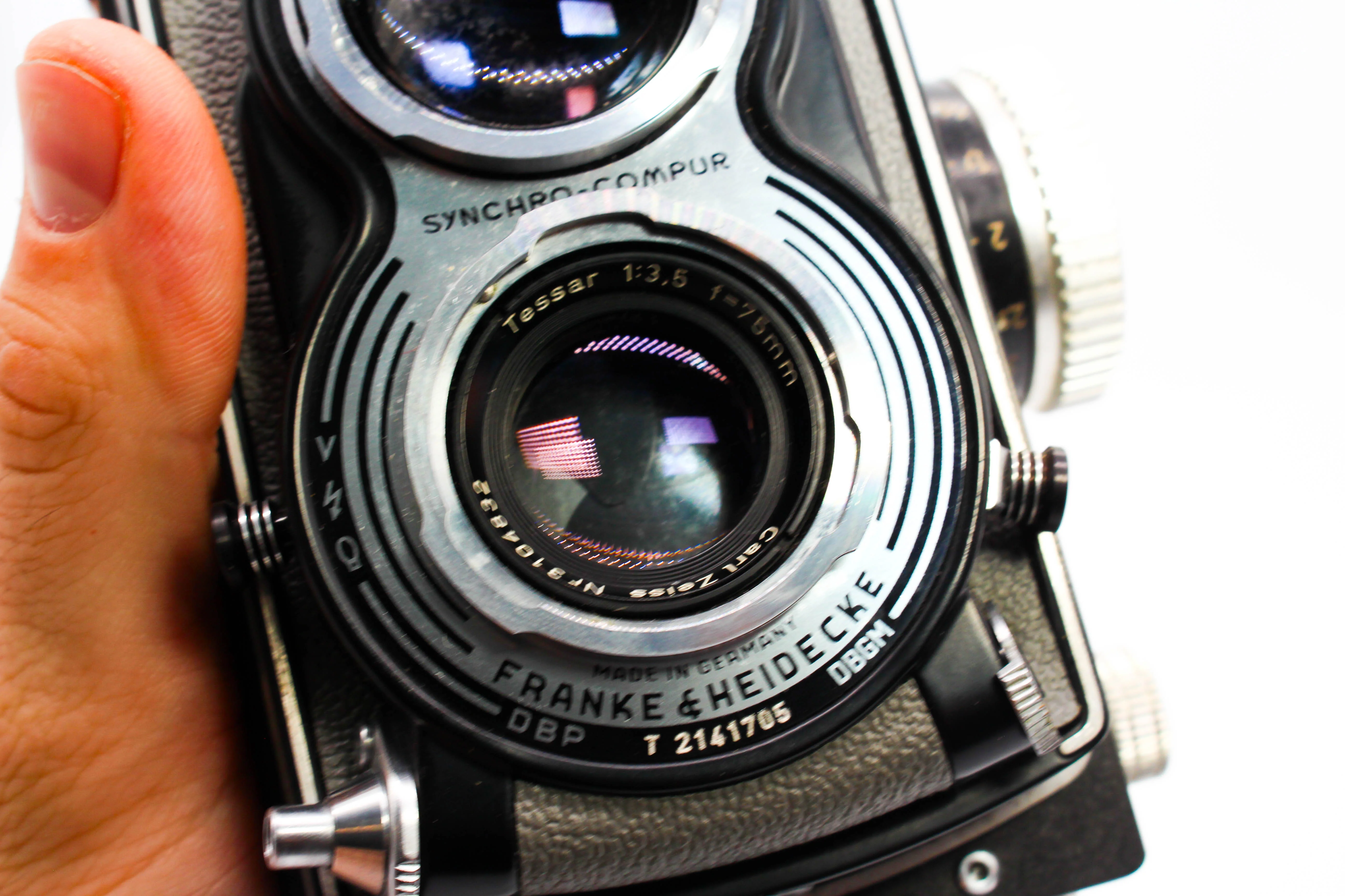 Rolleiflex K8 T Model 1 TLR Vintage Medium Format Film Camera With 75mm f/3.5 Tessar Carl Zeiss Lens and Leather Case - Tested Bundle - Image 7
