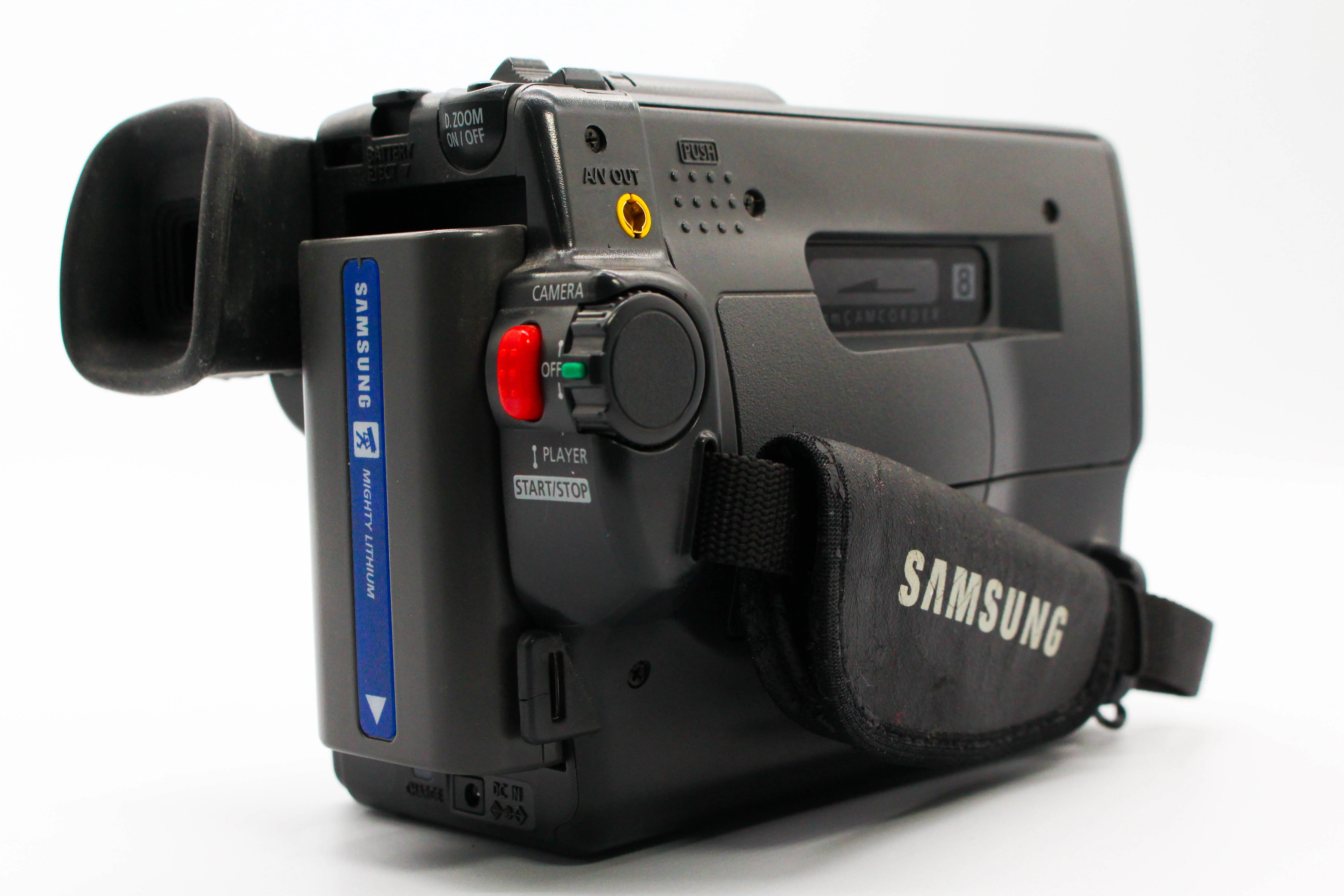 Samsung VP-W60B Video8 8mm Handycam Camcorder Camera (Read) - Tested Bundle Excellent - Image 3