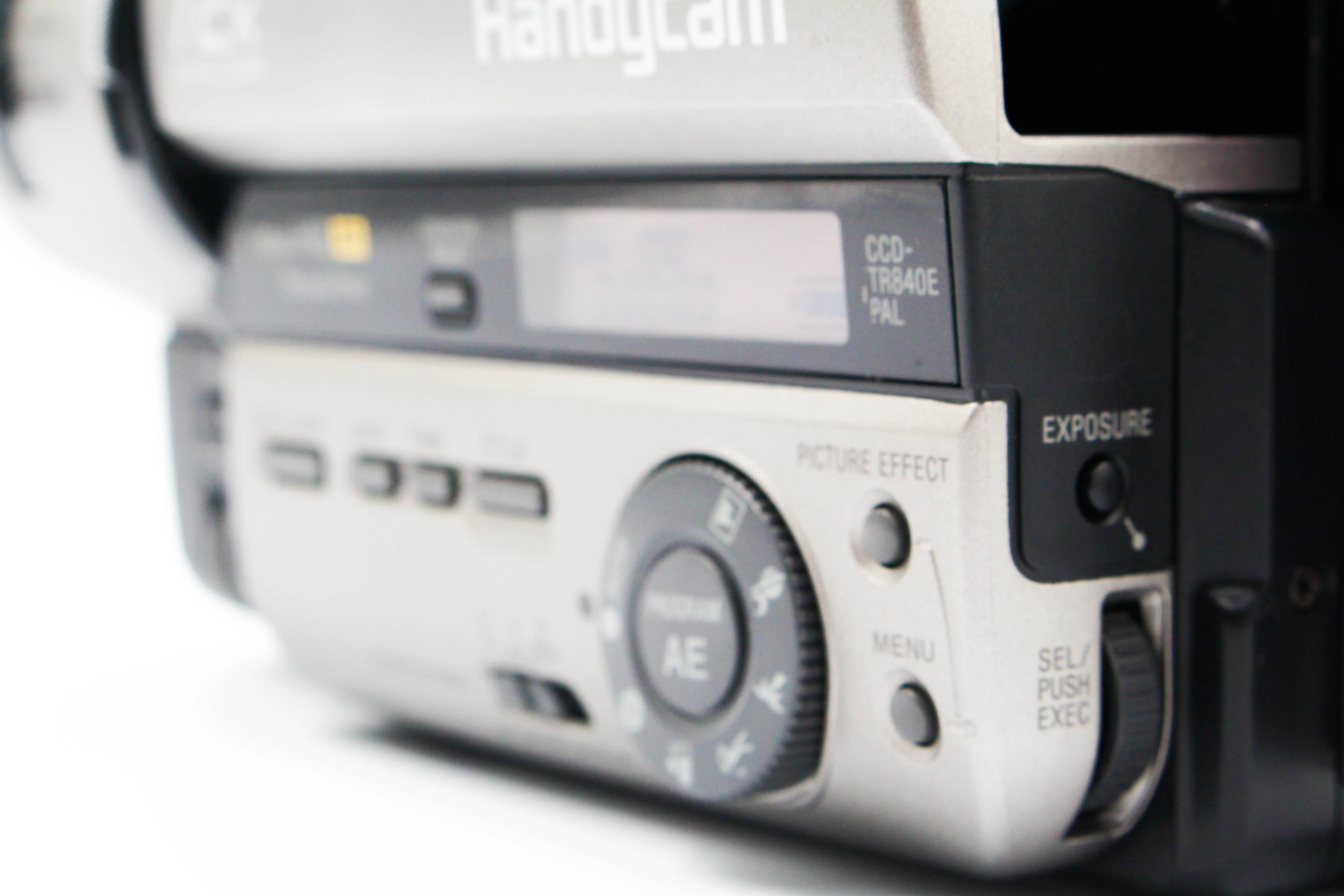Sony CCD-TR840E Hi8 Video8 Handycam Handycam Video Camcorder Camera - Image 11