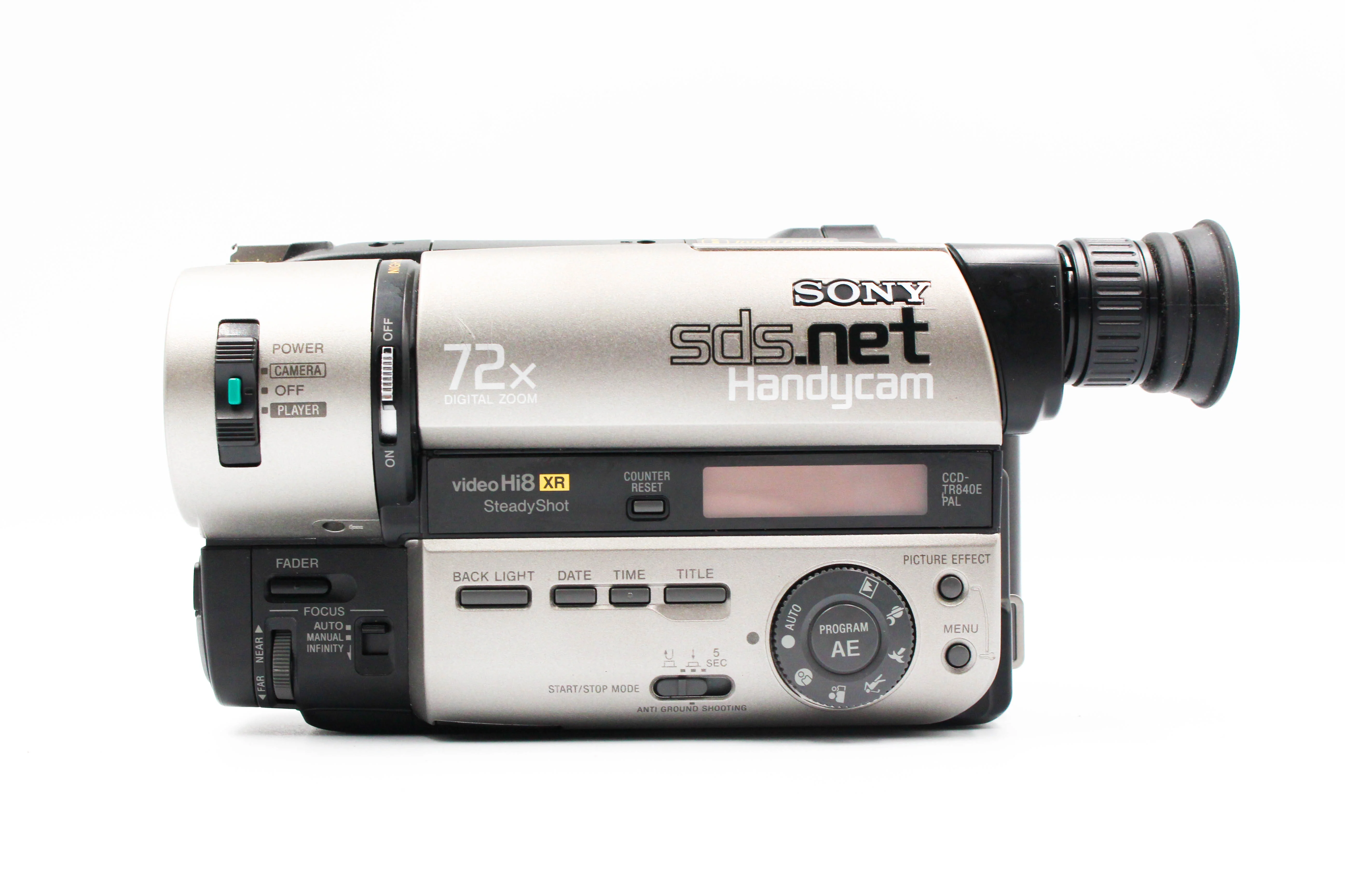Sony CCD-TR840E Hi8 Video8 Handycam Handycam Video Camcorder Camera - Image 6