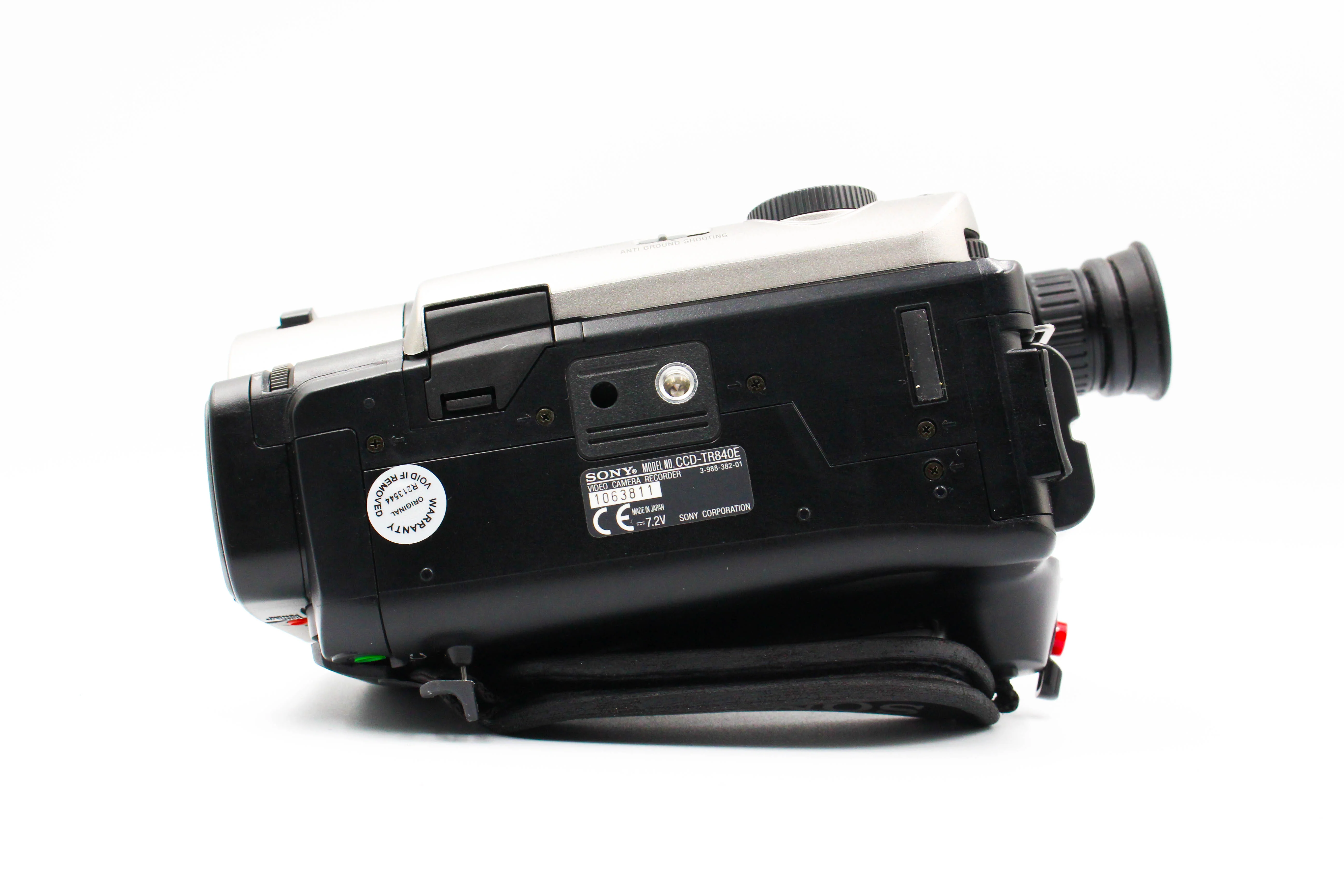 Sony CCD-TR840E Hi8 Video8 Handycam Handycam Video Camcorder Camera - Image 8