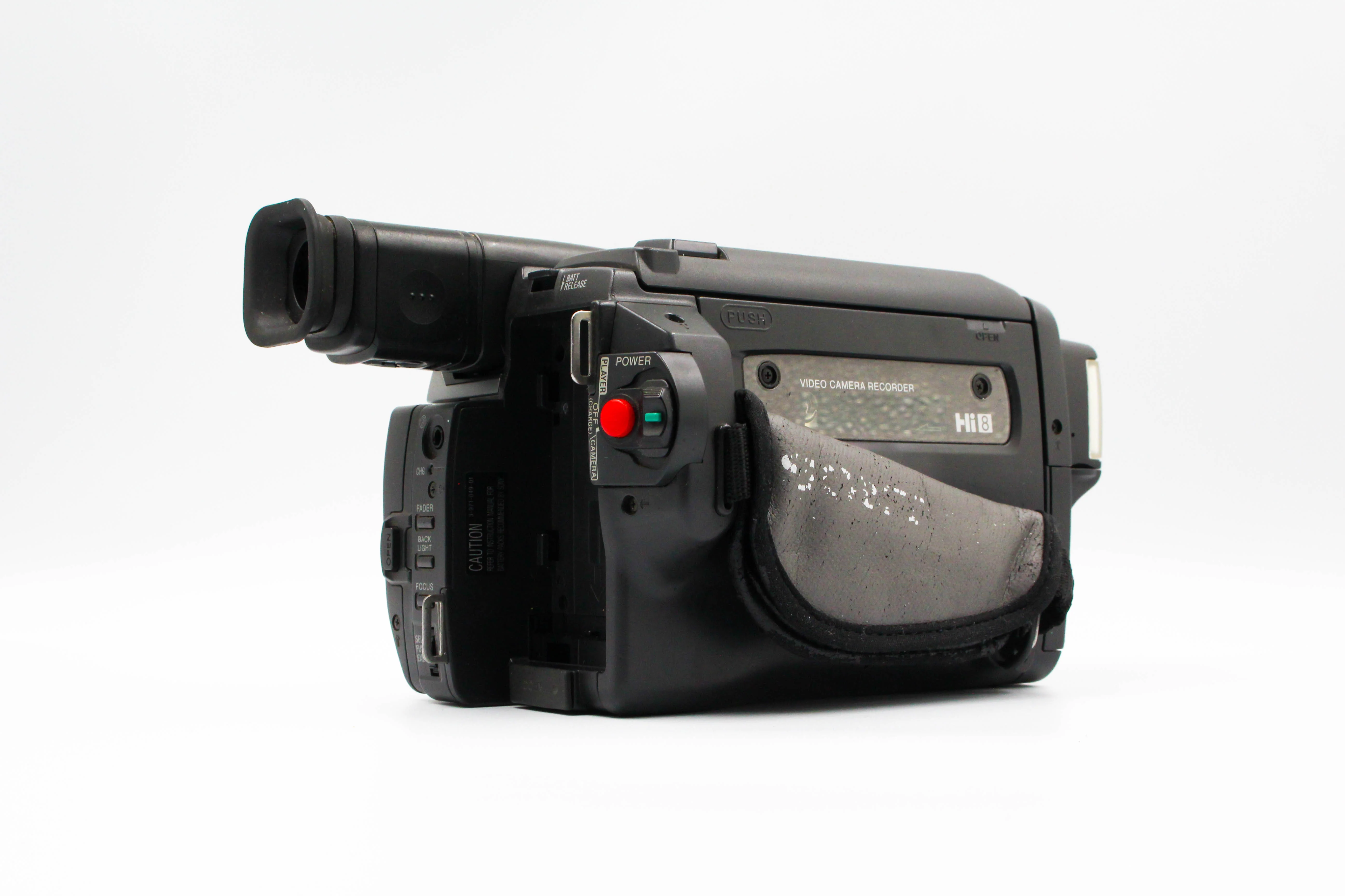 Sony CCD-TRV68 NTSC Hi8 Video8 Video Camera Camcorder Handycam- Tested Bundle Excellent - Image 4