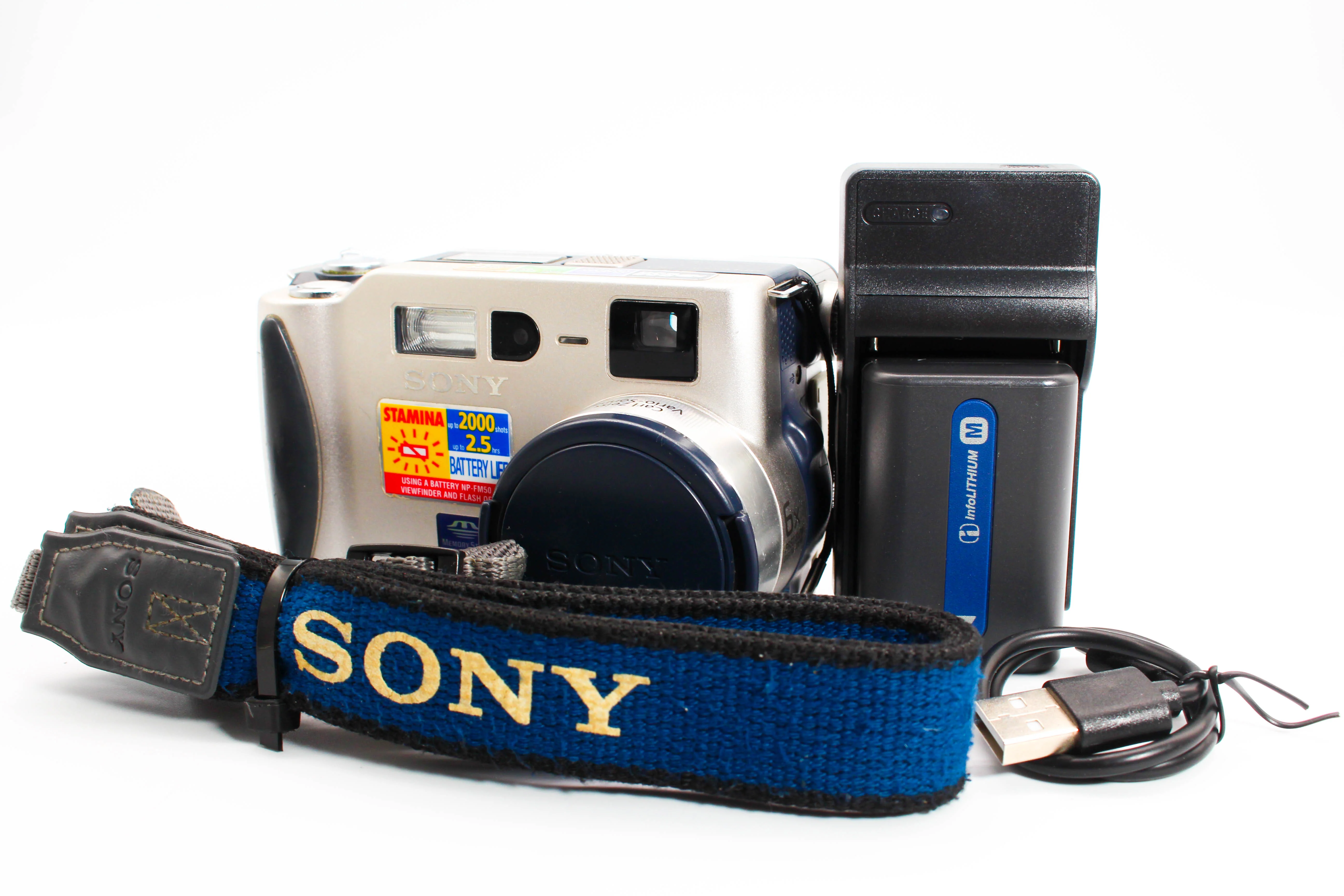 Sony Cybershot DSC-S70 Memory Stick Retro Digital Photo Video Camera Digicam - Tested Bundle Excellent - Image 2