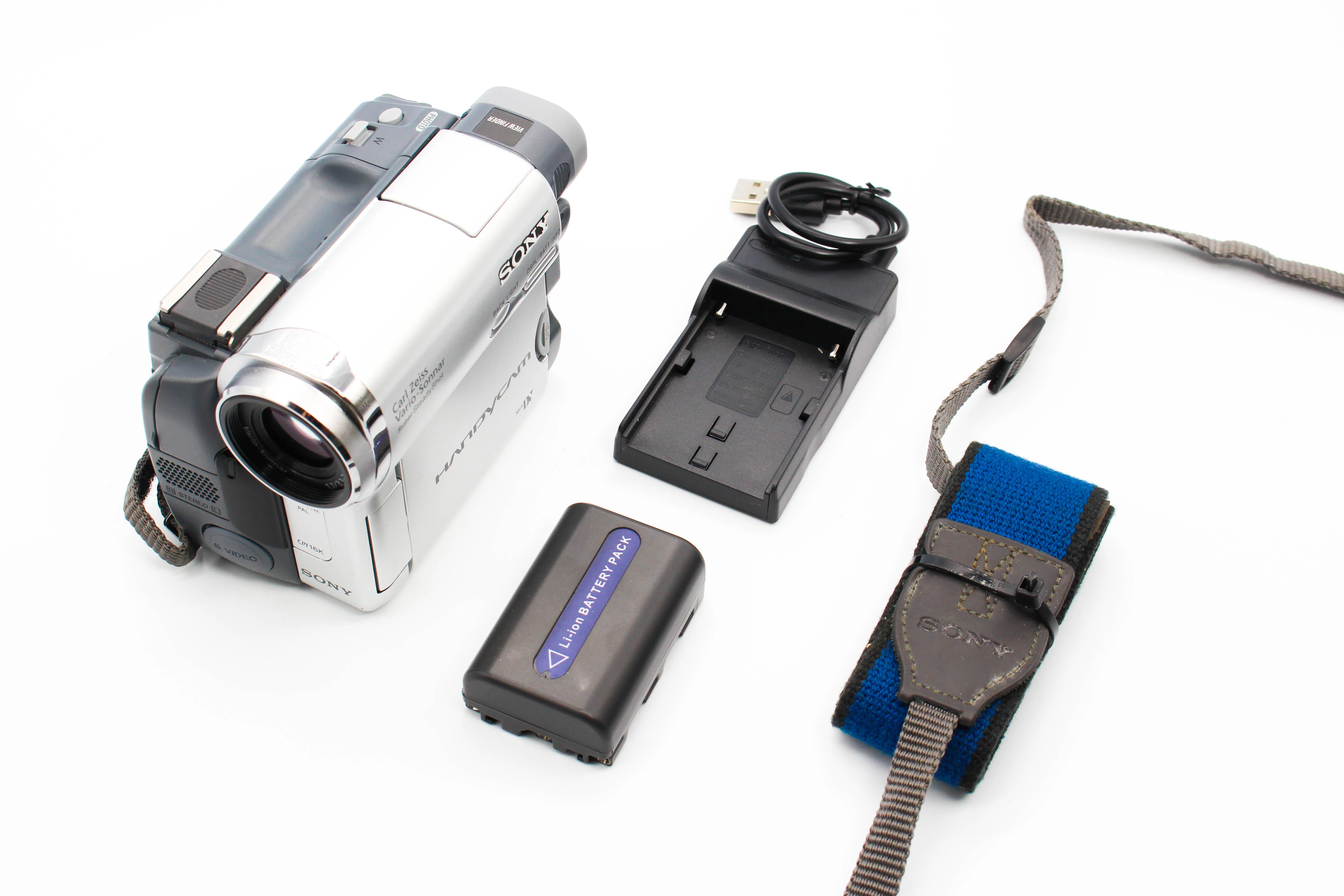 Sony DCR-HC14E MiniDV Digital Video Handycam Camcorder Camera - Tested Bundle Excellent - Image 2