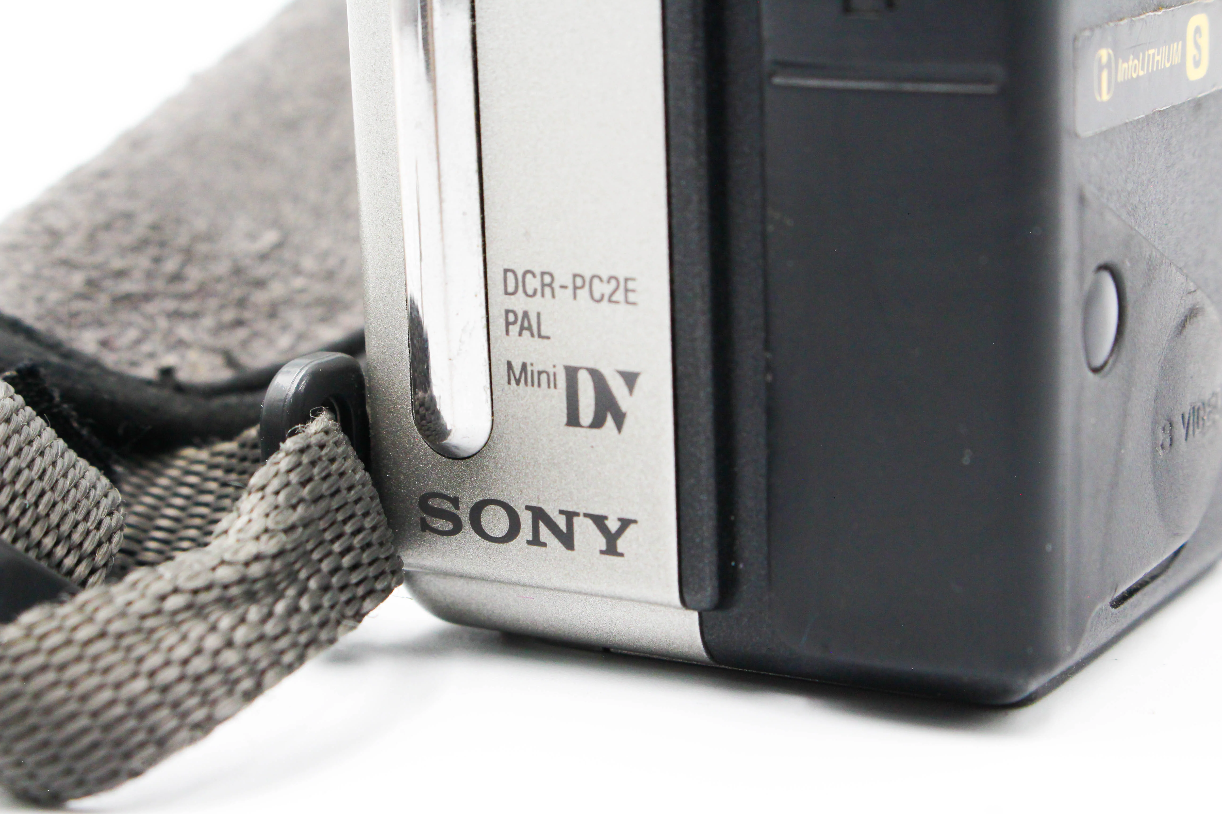 Sony DCR-PC2E MiniDV Handycam Digital Video Camera Camcorder - Tested Bundle - Image 14