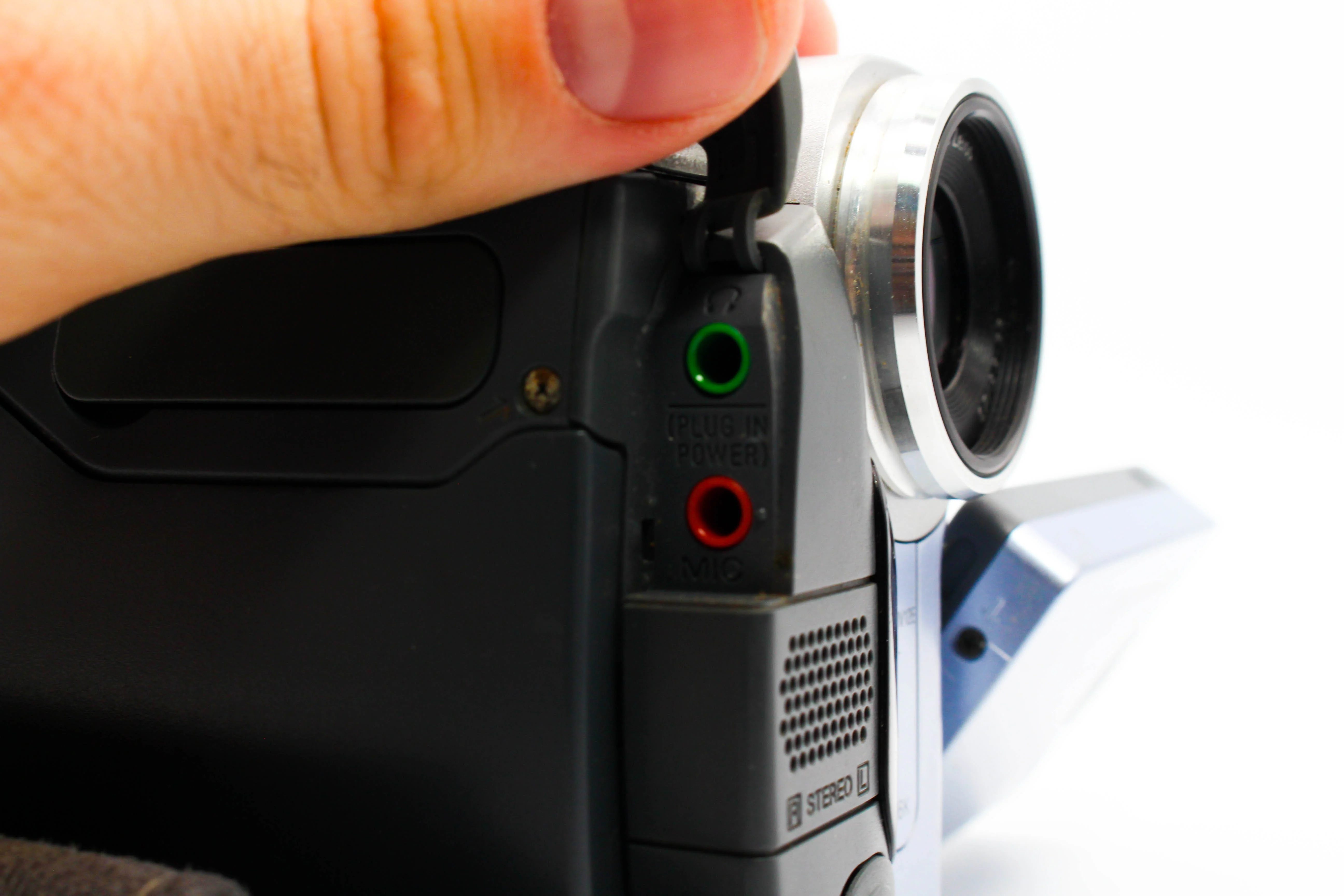 Sony DCR-TRV12E MiniDV Video Handycam Camcorder Camera - Tested Bundle Excellent - Image 9