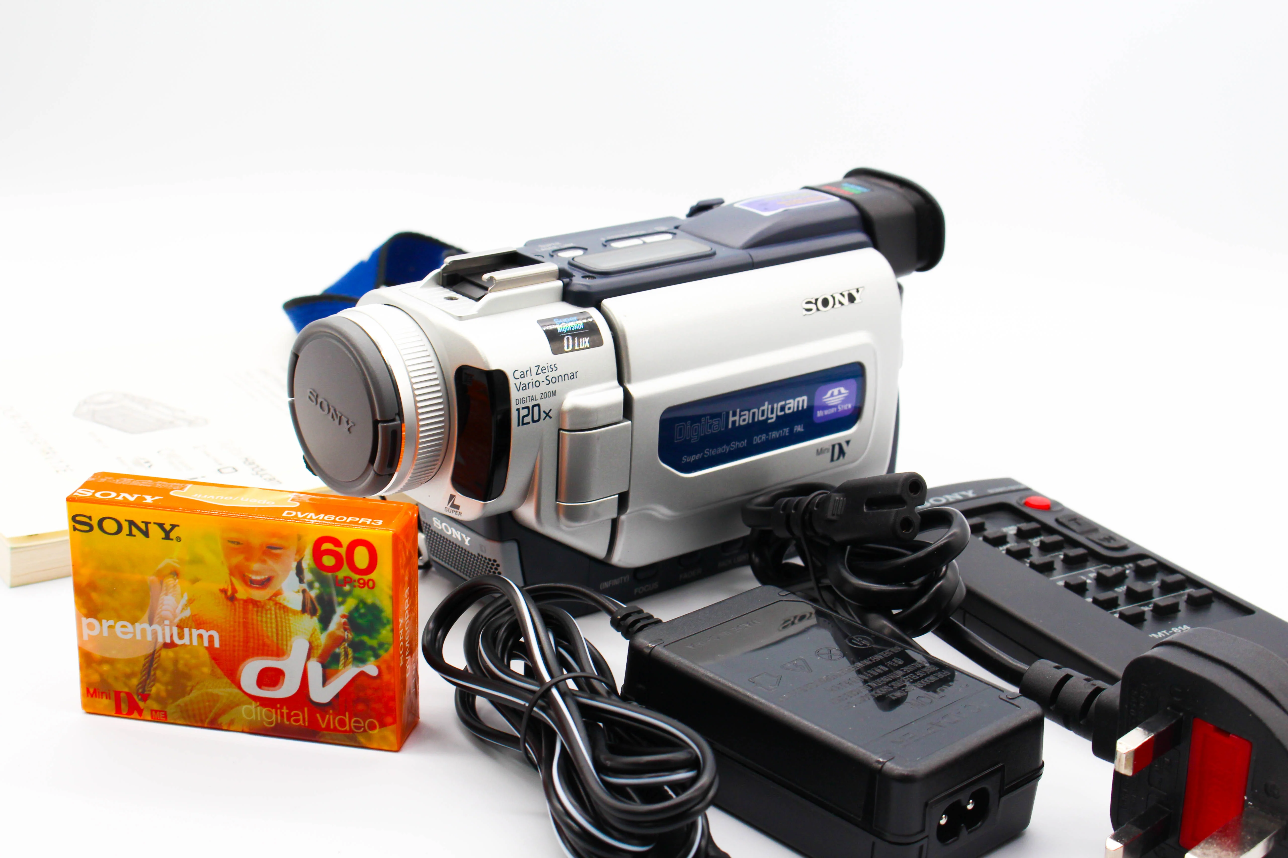 Sony DCR-TRV17E MiniDV Handheld Digital Video Camera Camcorder - Tested Bundle Excellent - Image 2