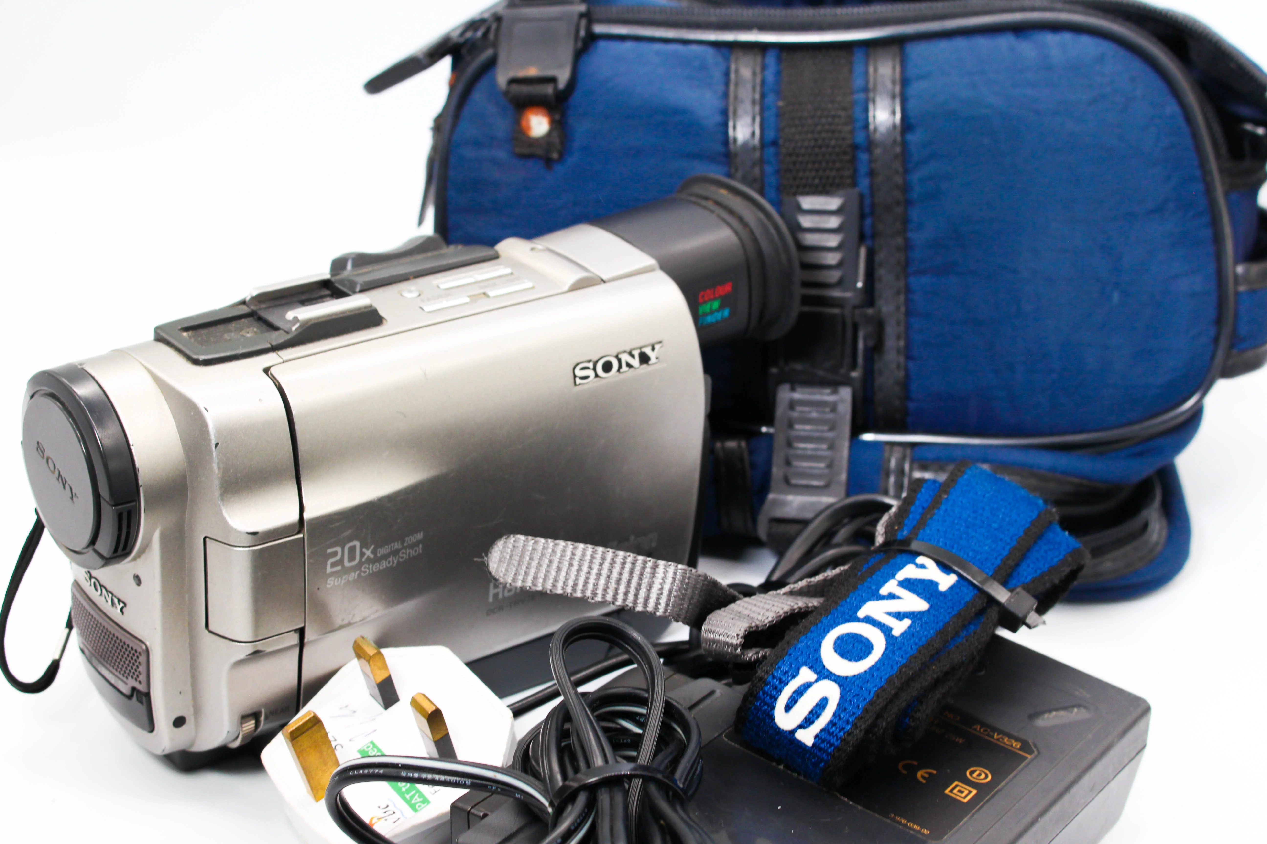 Sony DCR-TRV7E MiniDV Video Handycam Camcorder Camera - Tested Bundle Good Rare - Image 2