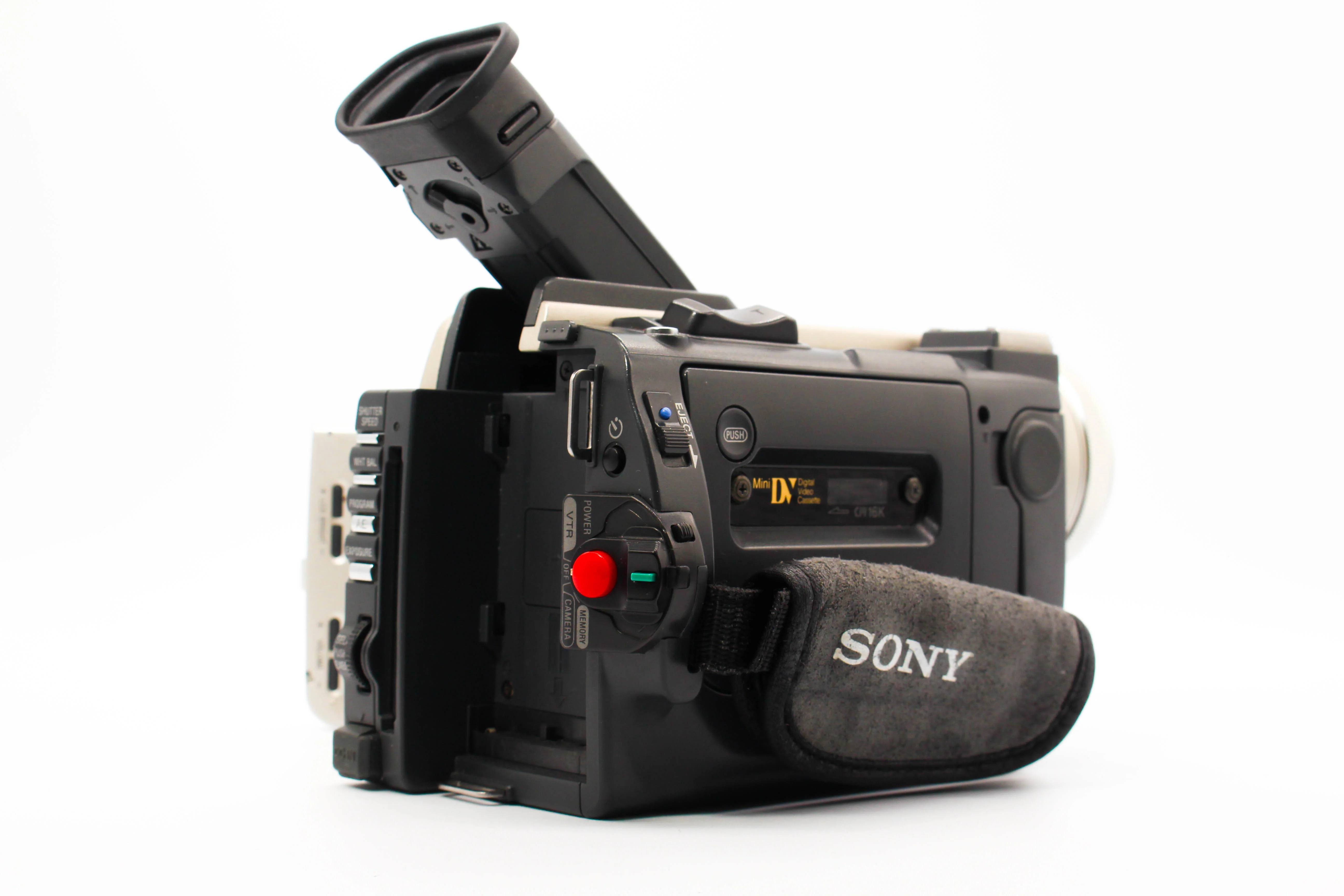 Sony DCR-TRV900E MiniDV Handycam Tape Digital Video Camcorder (Read) - Tested Bundle - Image 3