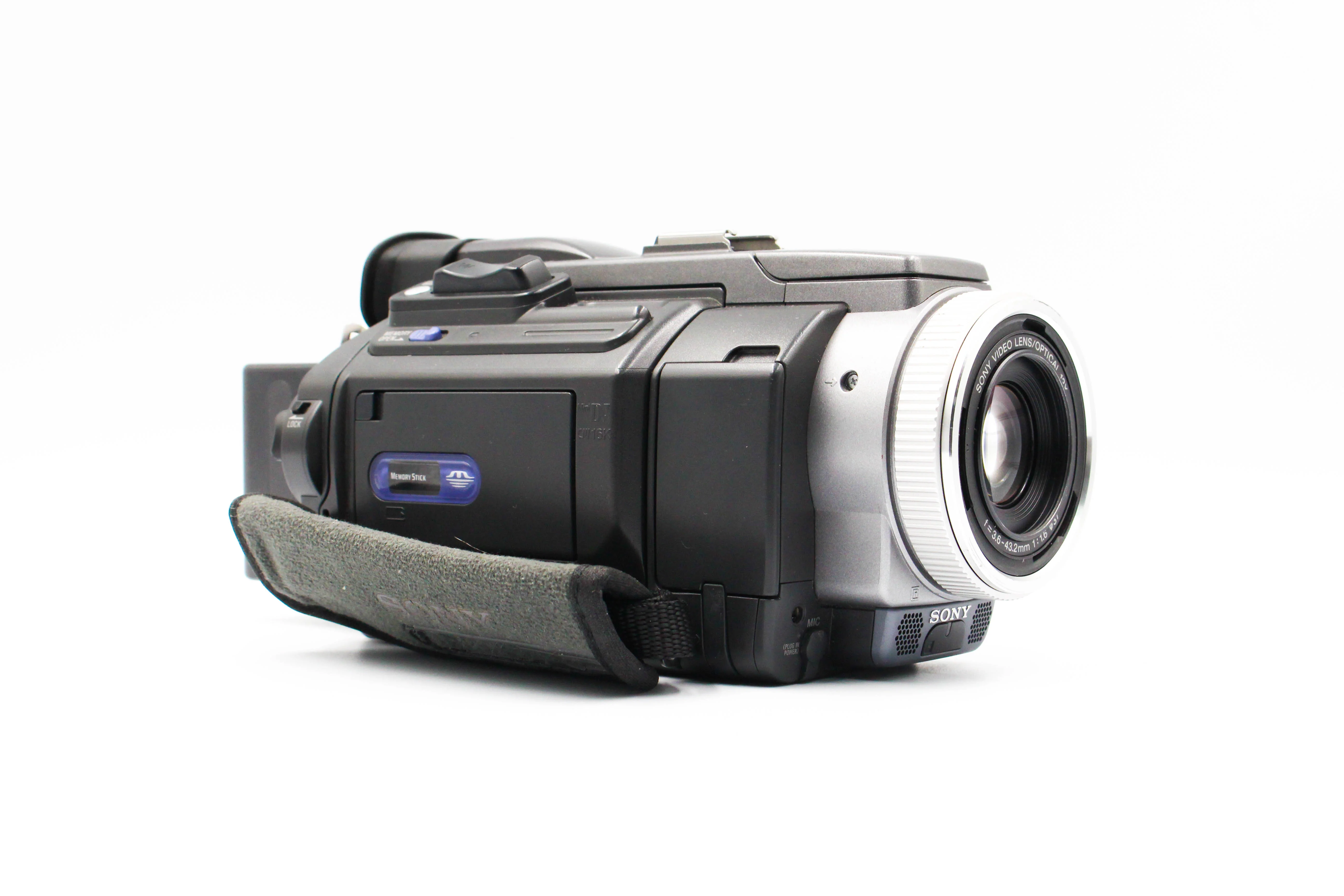 Sony DCR-TRV950E MiniDV Tape Digital Video Camera Camcorder - Image 3