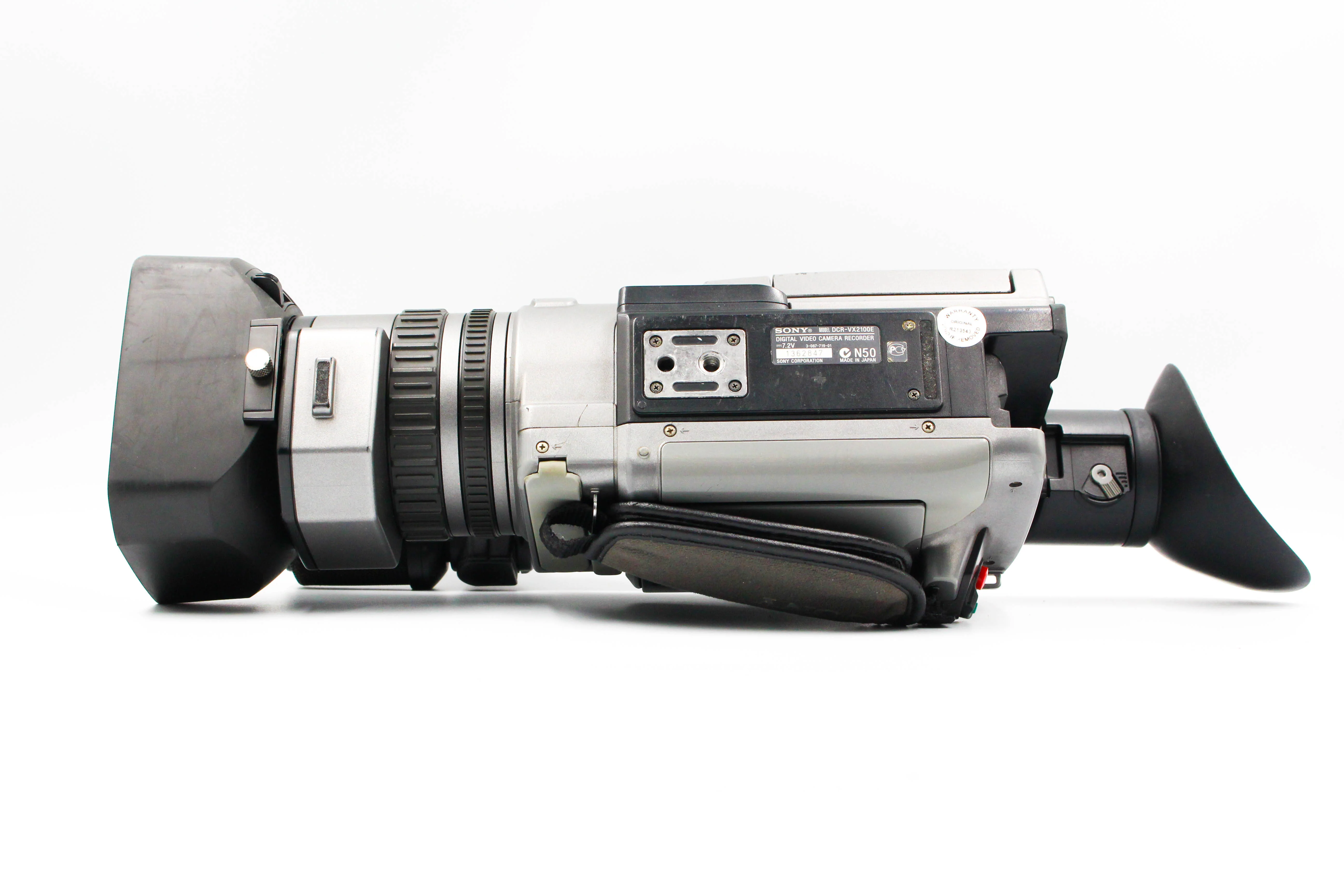Sony DCR-VX2100E MiniDV Handycam Digital Video Camera Camcorder - Image 11