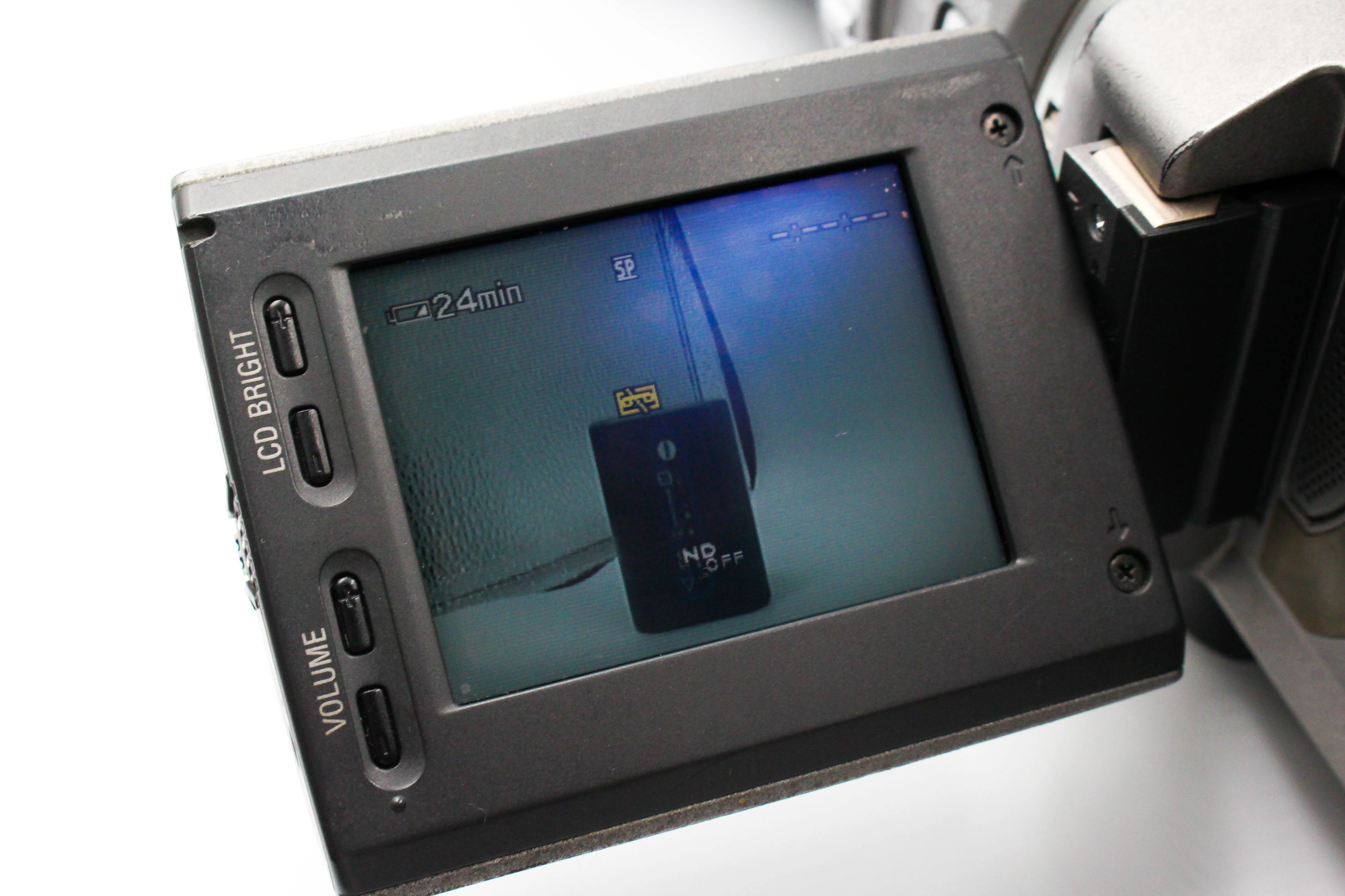 Sony DCR-VX2100E MiniDV Handycam Digital Video Camera Camcorder - Image 12