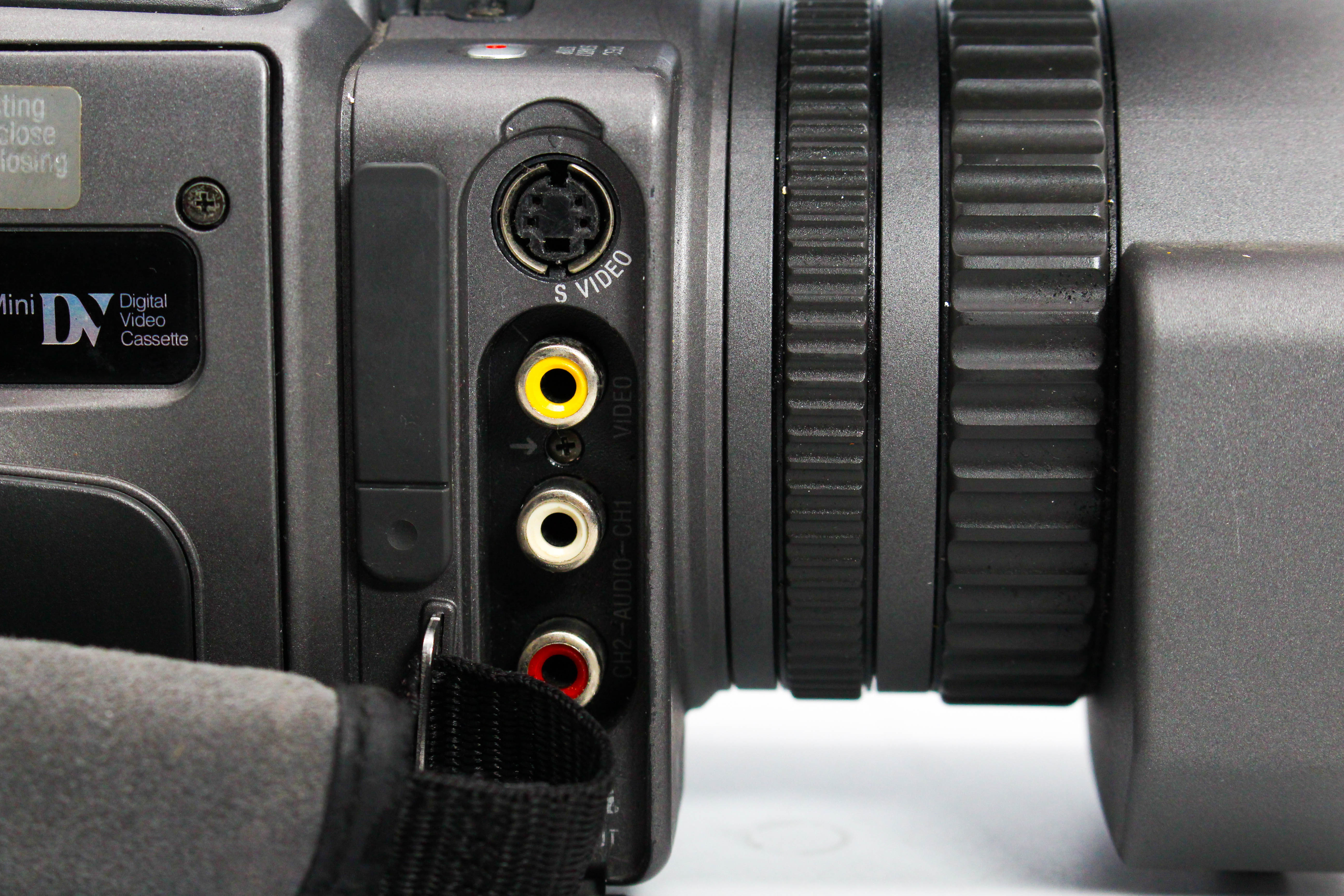 Sony DSR-PD150P MiniDV Digital Video Handycam Camcorder Camera - Tested Bundle Excellent - Image 6