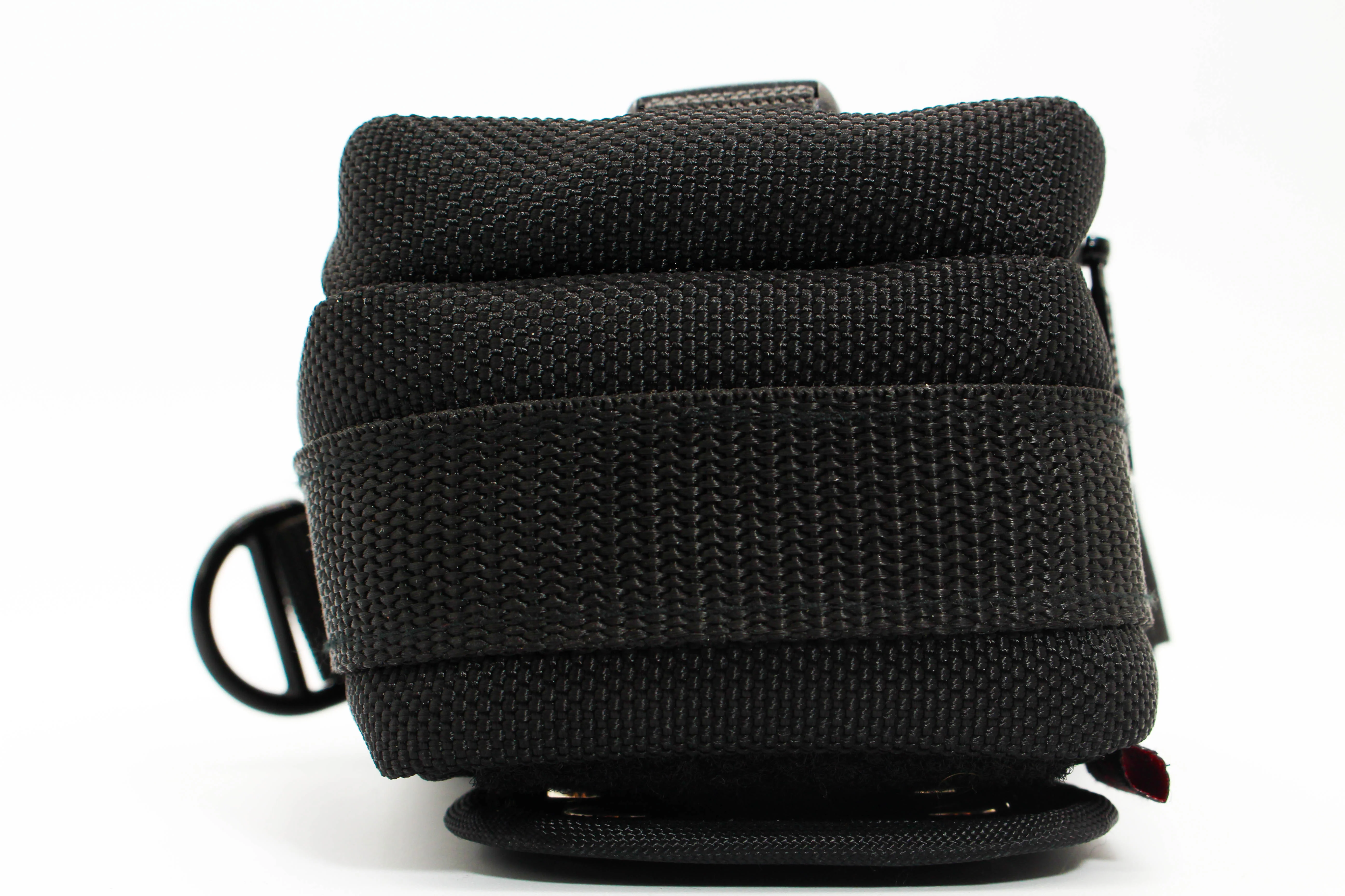Tamrac Digitral Series Small Camera Carry Bag With Shoulder Strap For Camcorder Camera Digicam - Excellent - Image 7