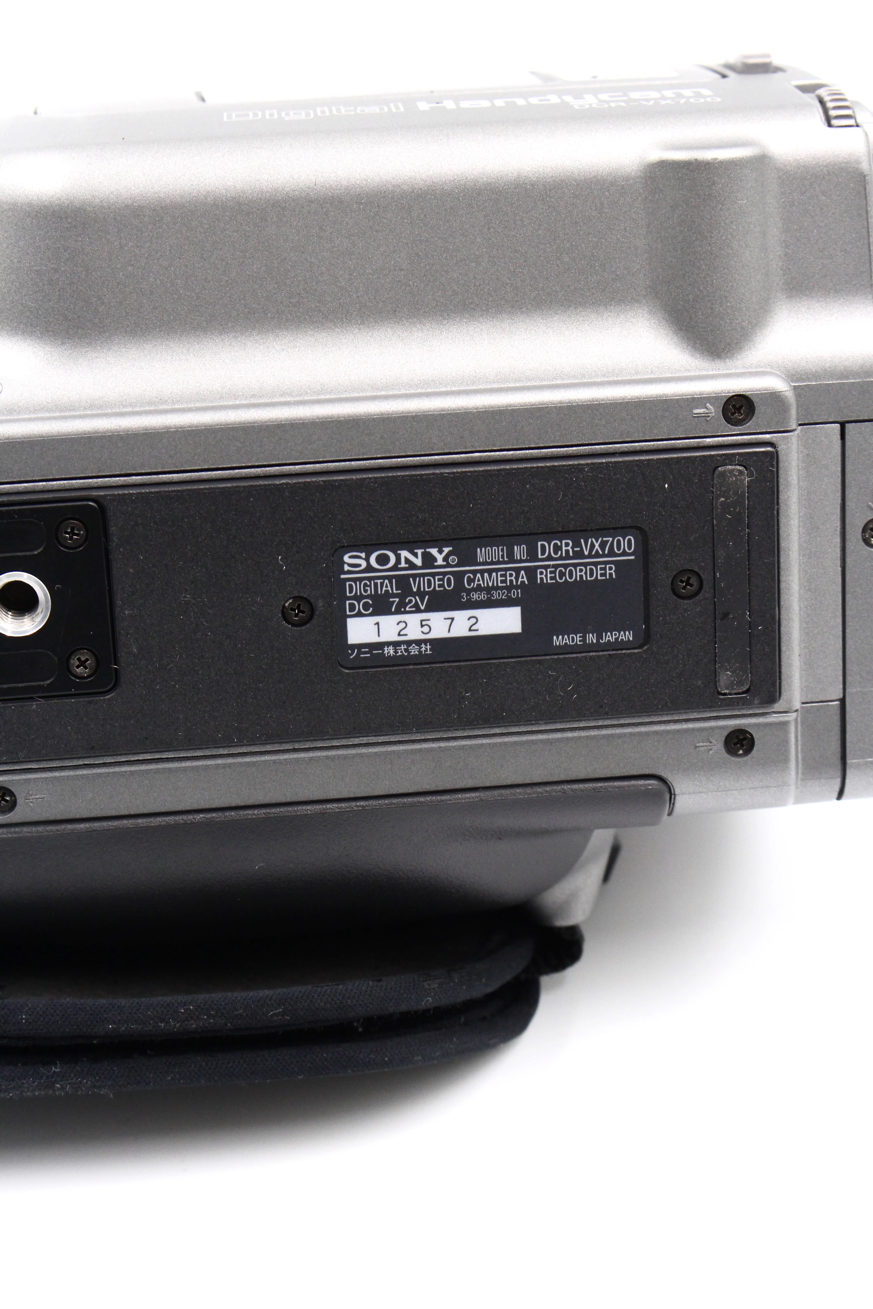 Sony DCR-VX700 MiniDV Digital Video Camcorder Japanese (For Parts) - Image 6